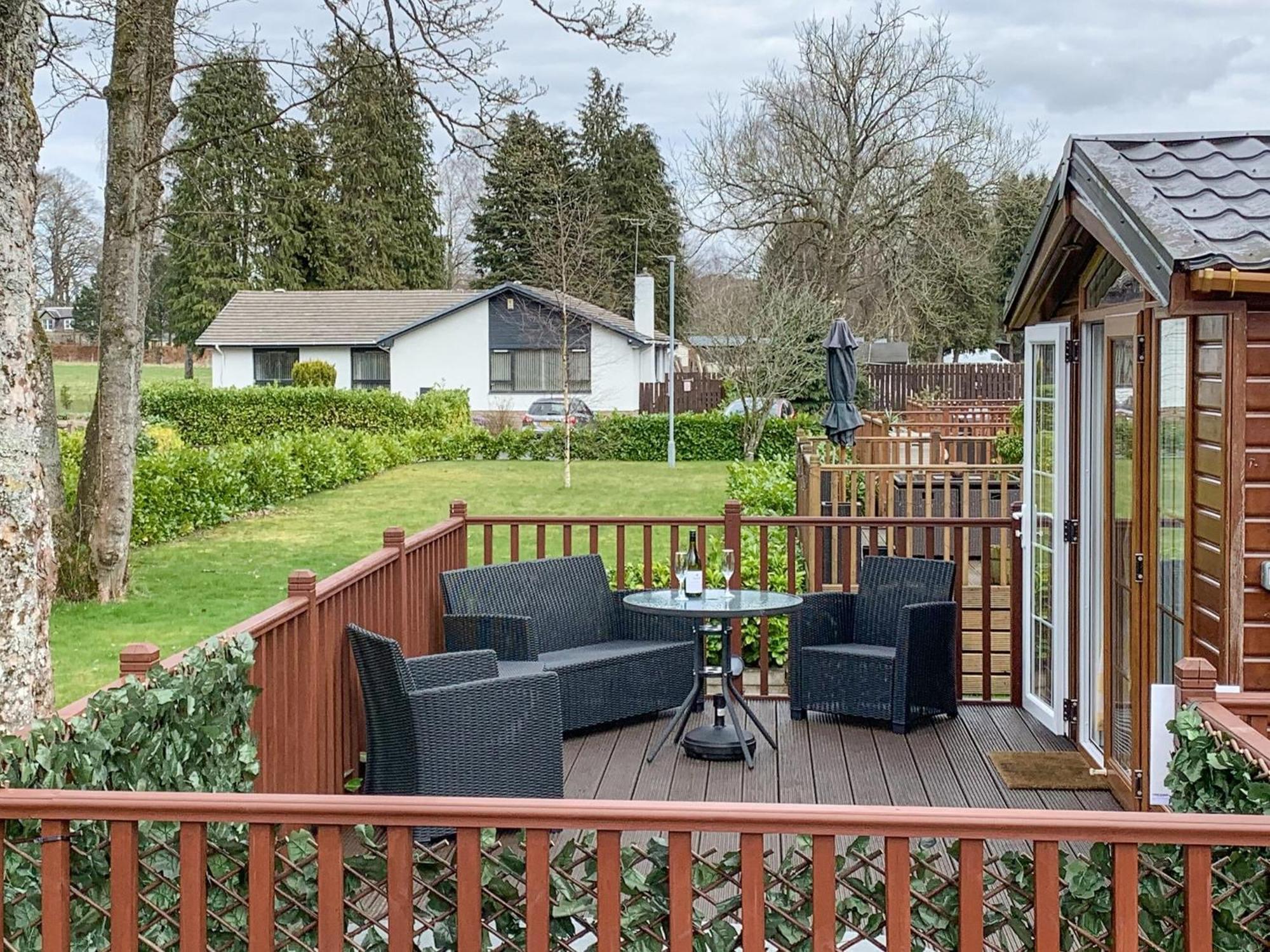 Bridge End Lodge Dollar Exterior photo